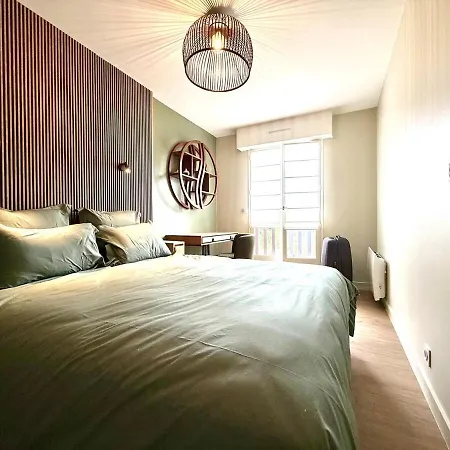 Le Prisme Apartment *