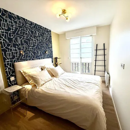 Le Prisme Apartment *