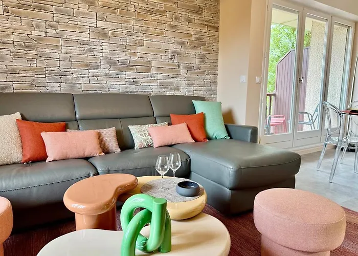 Le Prisme Apartment *